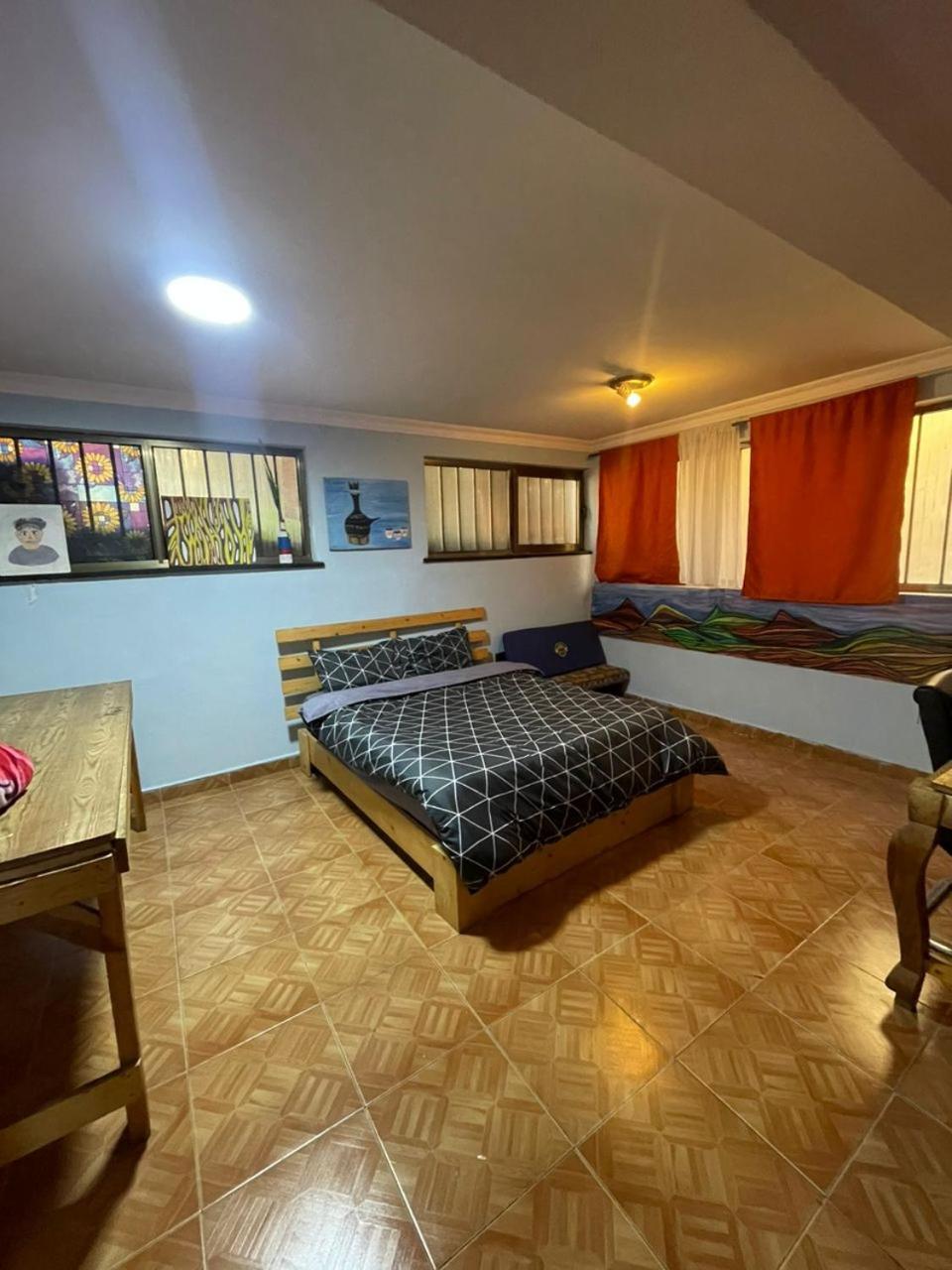 Mad Vervet Backpackers Hostel Аддис-Абеба Экстерьер фото